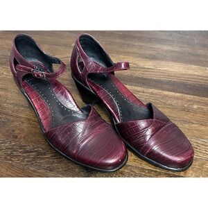Womens Dansko Roxy Croc Leather Mary Jane Shoes Maroon  Size 37 (EU) 6.5-7 (US)
